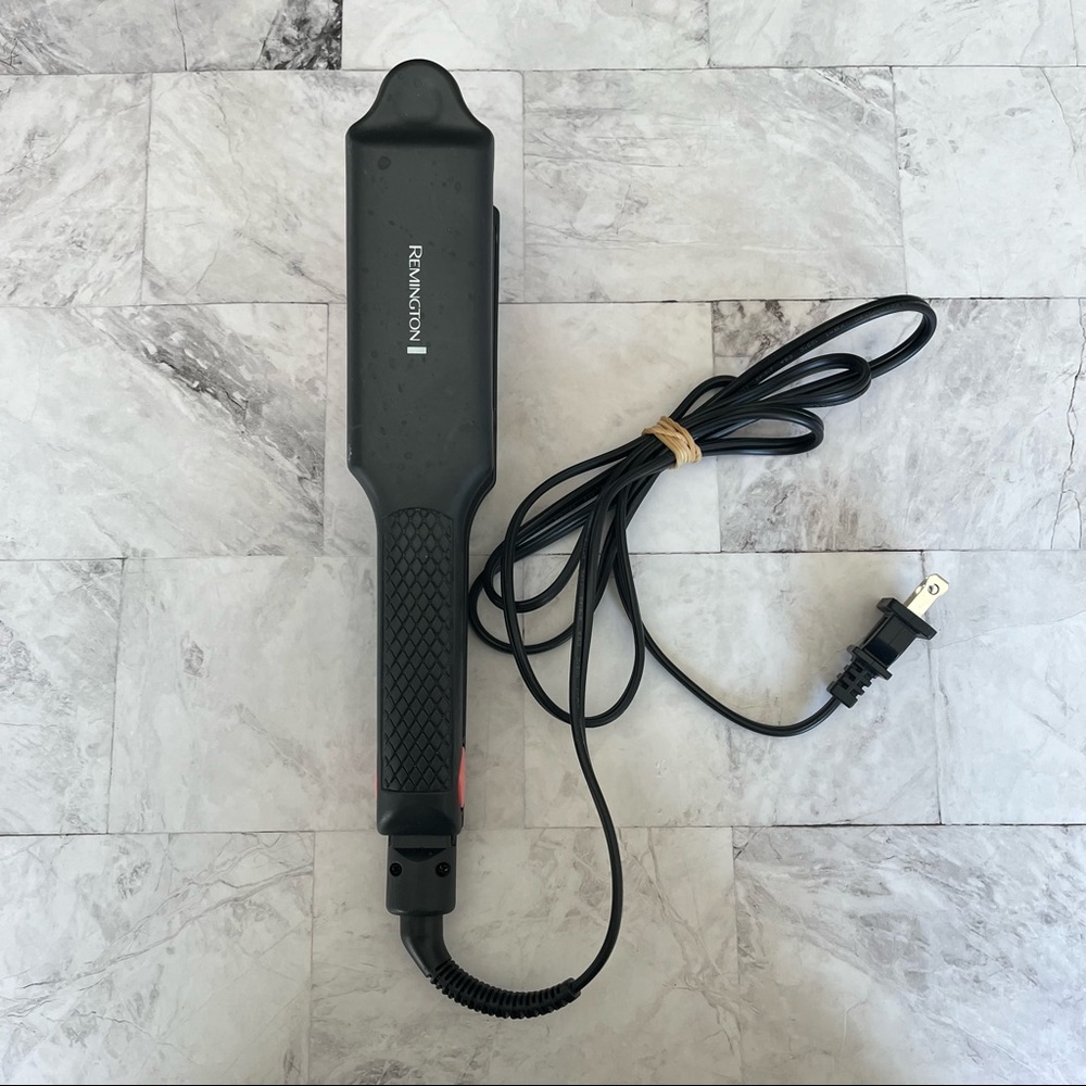 REMINGTON Hair Straightener